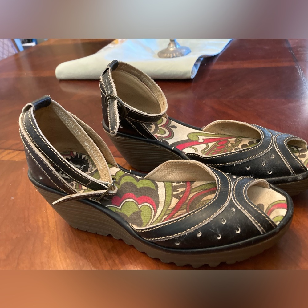 Fly London Unique Polka Dot Size 37 Peep Toe Wedge Sabdals